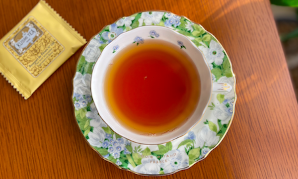 KUSUMI TEA「ブーケオブフラワー（BOUQUET OF FLOWERS N°108）」はみずみずしい草花の香り
