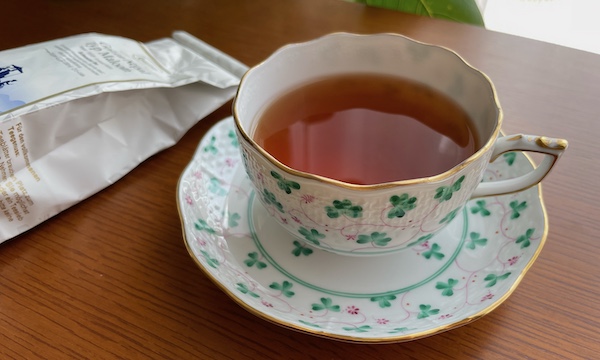 ロンネフェルト「Golden Nepal Typ Maloom」は軽やかで華やかな紅茶