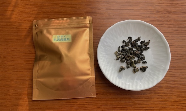 姫茶伝「北タイ乳香烏龍茶」は甘みが強くてほっりするお茶